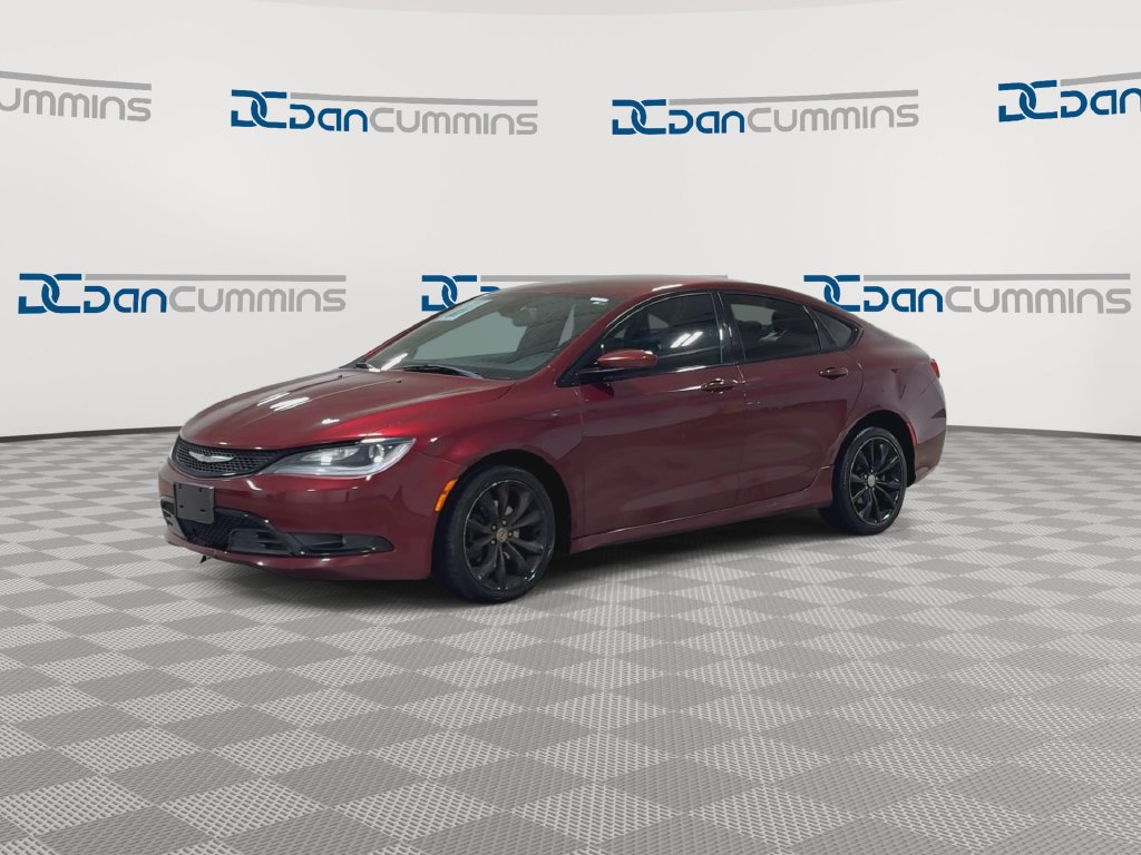 Used 2015 Chrysler 200 S FWD image 4
