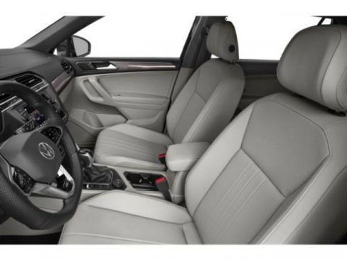 Certified 2023 Volkswagen Tiguan SE R-Line FWD image 9