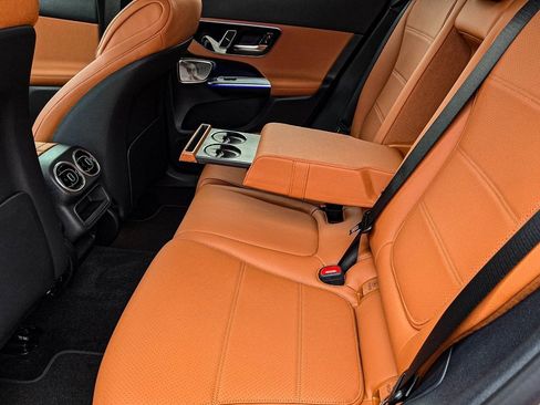 New 2026 Mercedes-Benz GLC 300 4MATIC image 32