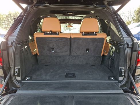 Used 2022 BMW X7 xDrive40i w/ M Sport Package image 27