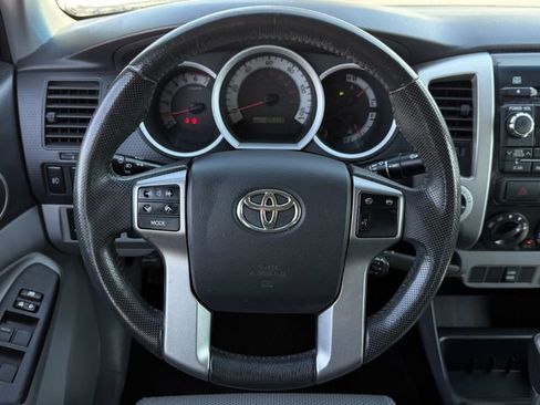Used 2012 Toyota Tacoma 4x4 Double Cab w/ TRD Sport Pkg image 12