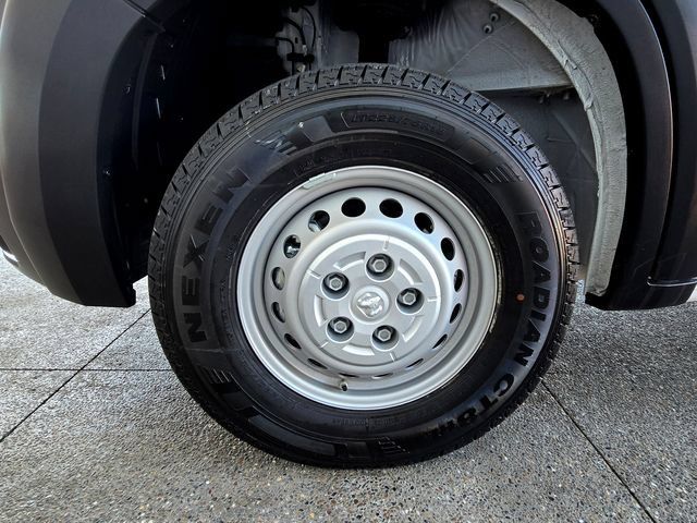 Used 2024 RAM ProMaster 2500 w/ Safety Group FWD image 26