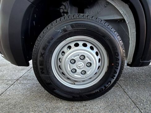 Used 2024 RAM ProMaster 2500 w/ Safety Group FWD image 26