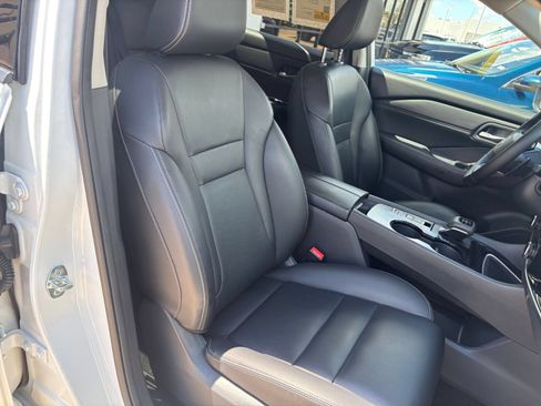 Used 2026 Nissan Rogue SL FWD image 38