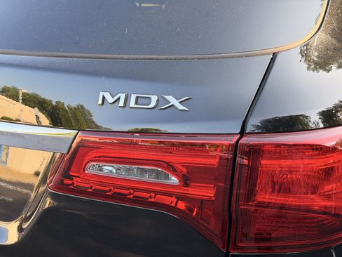 Used 2020 Acura MDX SH-AWD image 12