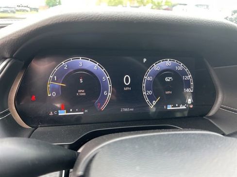 Used 2025 Jeep Grand Cherokee Altitude AWD/4WD image 8