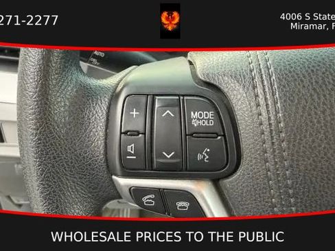 Used 2016 Toyota Sienna LE image 13