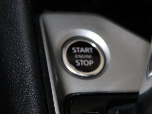 Used 2024 Nissan Altima 2.5 SV FWD image 46