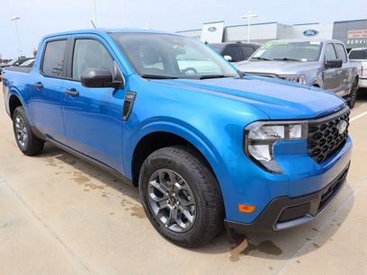 New 2025 Ford Maverick XLT w/ Equipment Group 302A