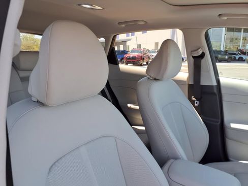 Used 2024 Hyundai Kona Limited AWD/4WD image 20