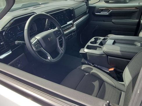 Used 2024 Chevrolet Silverado 1500 LT Trail Boss w/ Protection Package AWD/4WD image 10
