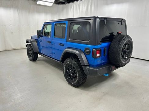 Used 2023 Jeep Wrangler Unlimited w/ Cold Weather Group AWD/4WD image 7