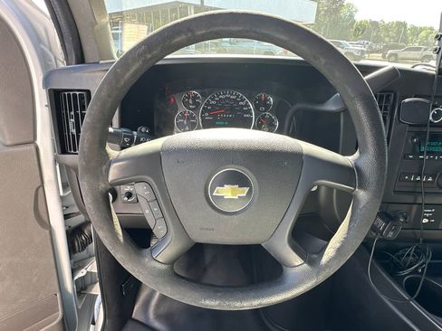 Used 2016 Chevrolet Express 3500 RWD image 20