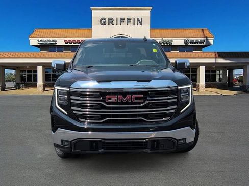 Used 2023 GMC Sierra 1500 SLT w/ SLT Premium Package AWD/4WD image 12