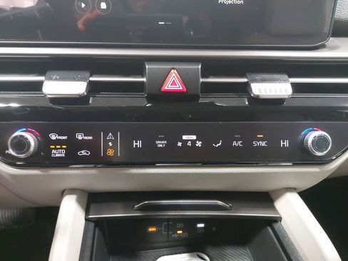 New 2026 Kia Sportage EX image 21