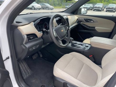 Used 2023 Chevrolet Traverse LS AWD/4WD image 13