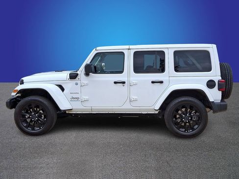 Used 2024 Jeep Wrangler Unlimited Sahara AWD/4WD image 7
