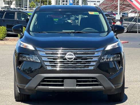 Used 2024 Nissan Rogue SV AWD/4WD image 10