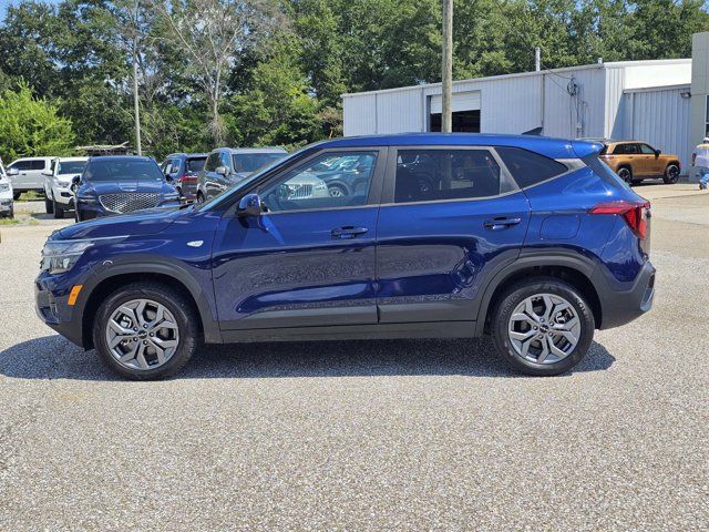Used 2026 Kia Seltos LX AWD/4WD image 14