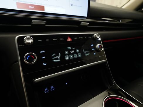 Used 2025 Genesis GV80 2.5T Standard image 21