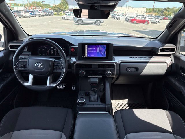 Used 2025 Toyota Tacoma TRD Sport AWD/4WD image 13