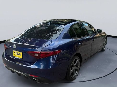 Used 2019 Alfa Romeo Giulia RWD image 5