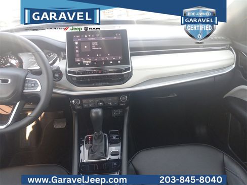 Used 2025 Jeep Compass Limited image 12