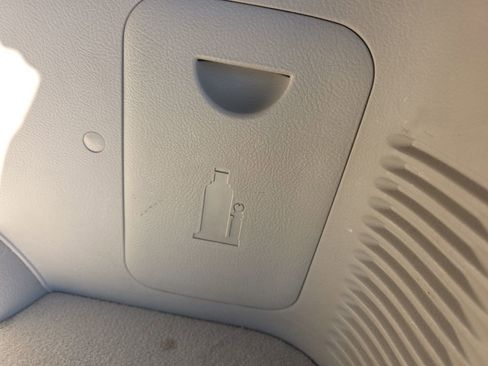 Used 2008 Kia Sorento LX image 15