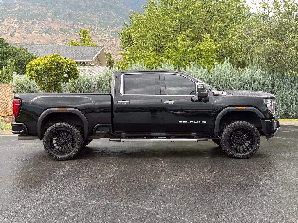 Used 2024 GMC Sierra 3500 Denali w/ Denali Reserve Package AWD/4WD image 8