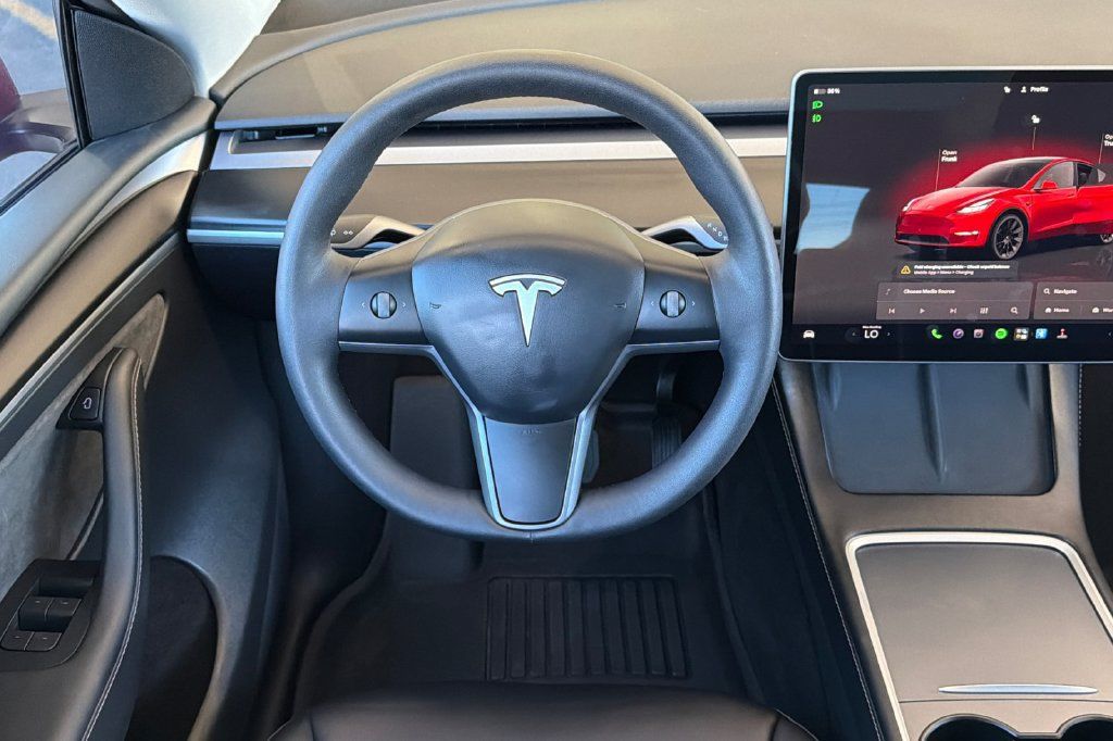 Used 2024 Tesla Model Y Long Range AWD/4WD image 12