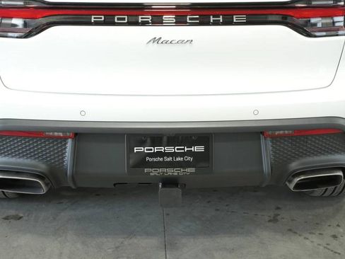 New 2025 Porsche Macan image 38
