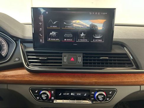 Used 2022 Audi Q5 2.0T Prestige w/ Prestige Package AWD/4WD image 17