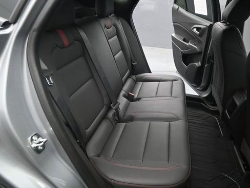 Used 2026 Chevrolet Trax RS w/ Sunroof Package FWD image 15