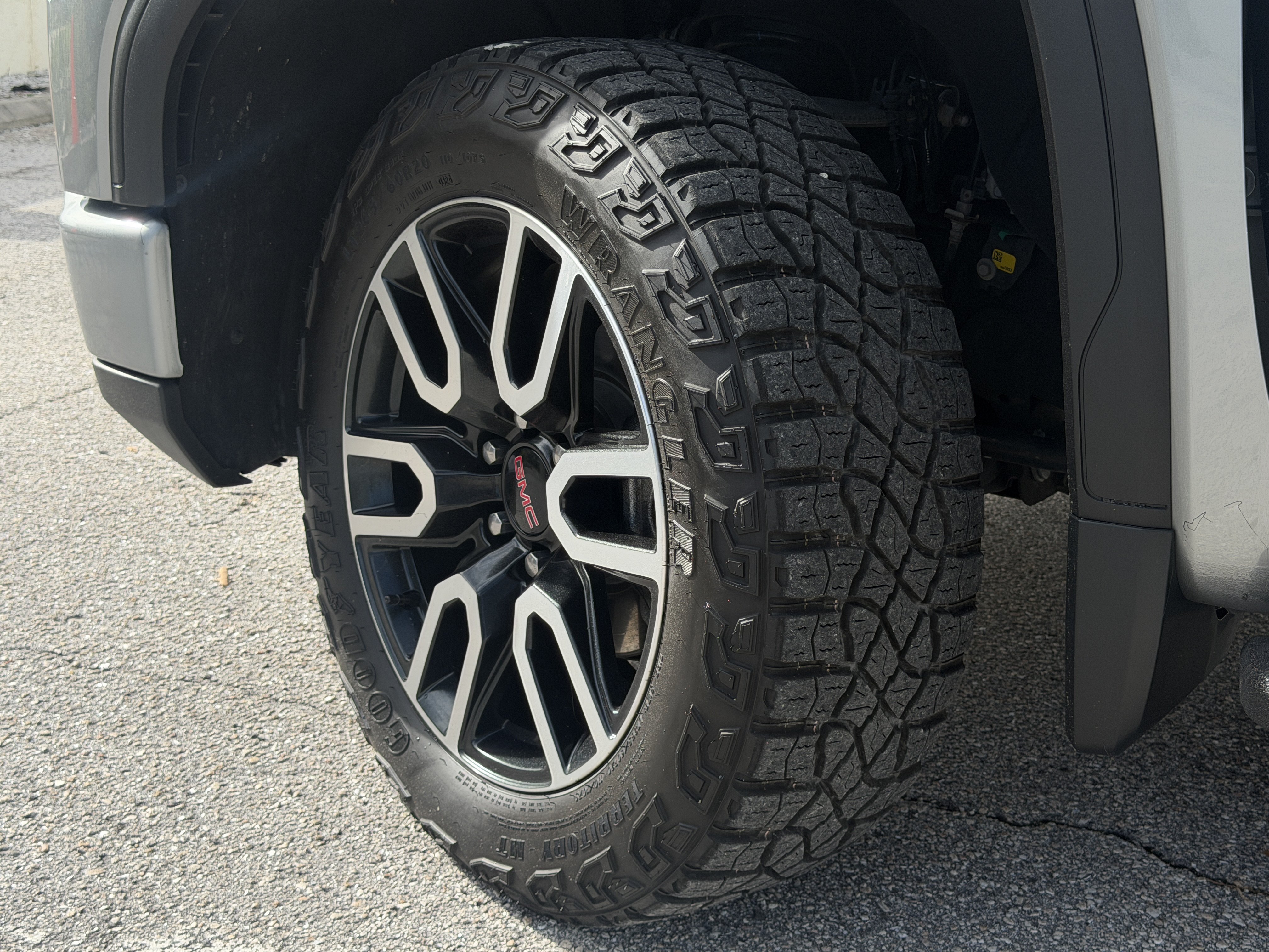 Certified 2023 GMC Sierra 1500 AT4 w/ AT4 Premium Package AWD/4WD image 18