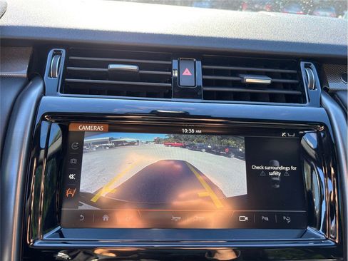 Used 2019 Land Rover Discovery HSE image 33