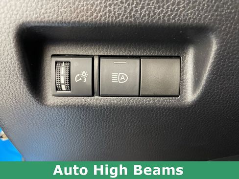 Used 2020 Toyota RAV4 LE image 21