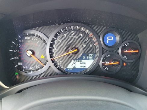 Used 2024 Nissan GT-R Premium w/ Premium Interior Package image 9