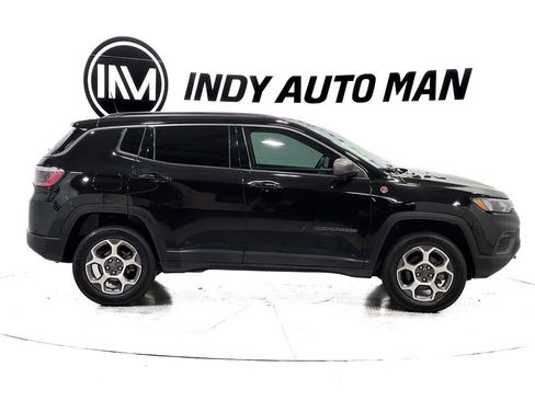 Used 2022 Jeep Compass Trailhawk image 3