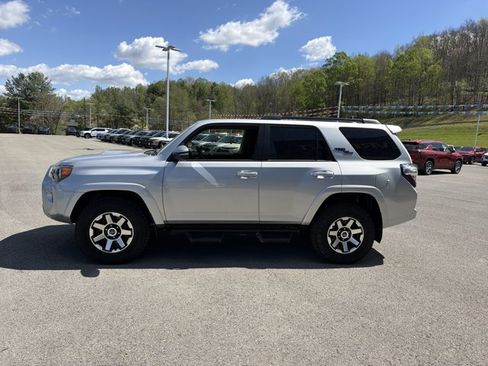 Used 2024 Toyota 4Runner TRD Off-Road Premium w/ Off Road Premium Plus Package AWD/4WD image 8