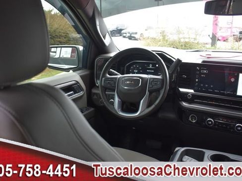 Used 2022 GMC Sierra 1500 SLT w/ X31 Off-Road Package AWD/4WD image 26