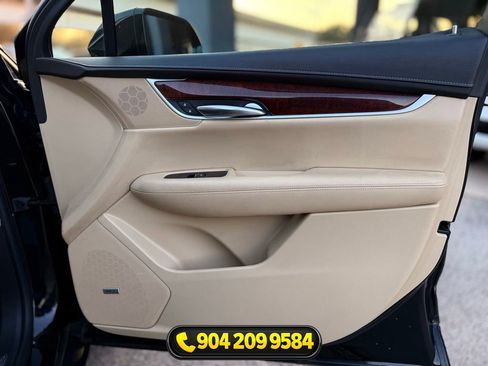 Used 2017 Cadillac XT5 Luxury w/ Driver Awareness Package FWD image 29