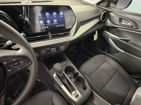 Certified 2026 Chevrolet Trax LS FWD image 19