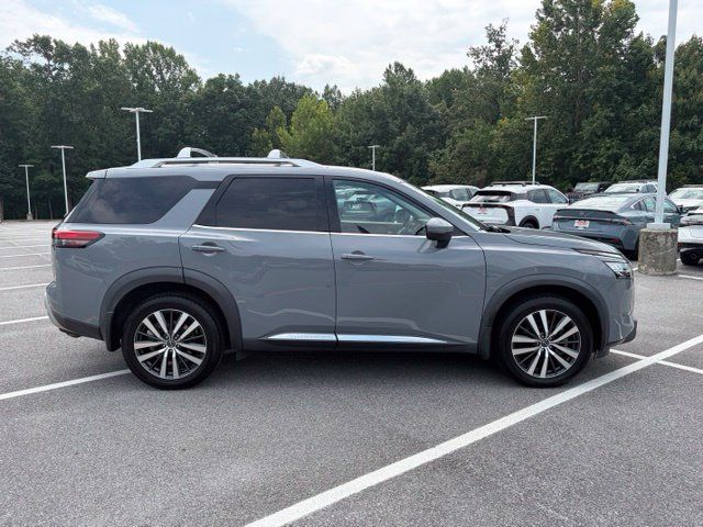 Certified 2022 Nissan Pathfinder Platinum w/ Cargo Package AWD/4WD image 9
