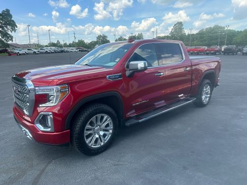 Used 2021 GMC Sierra 1500 Denali w/ Driver Alert Package II image 11