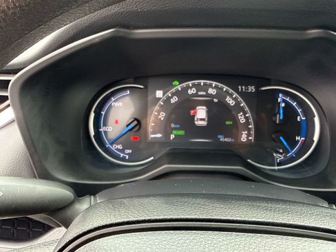 Used 2025 Toyota RAV4 LE AWD/4WD image 23