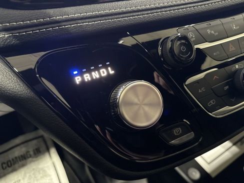 New 2026 Chrysler Pacifica Select image 17