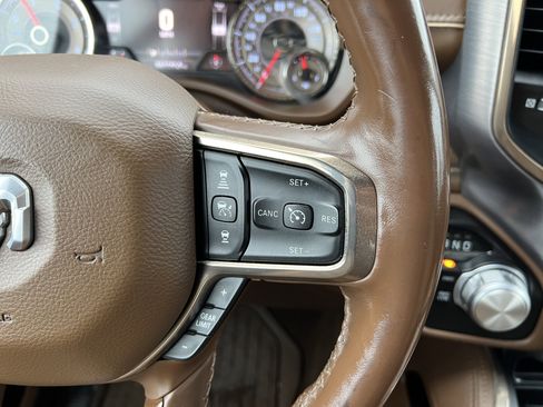 Used 2020 RAM 1500 Longhorn image 25