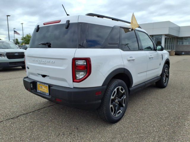 Certified 2023 Ford Bronco Sport Outer Banks w/ Tech Package AWD/4WD image 7