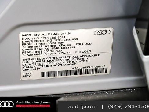 Used 2024 Audi Q4 e-tron Premium Plus w/ Premium Plus image 25