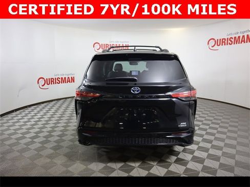 Used 2021 Toyota Sienna XSE image 6